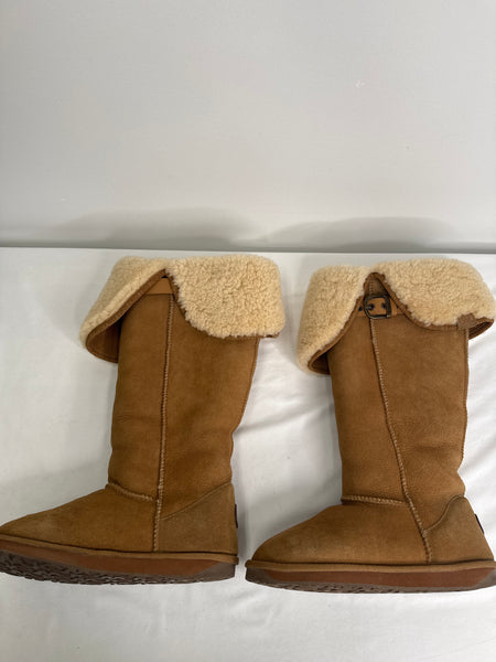 Emu Suede Boots (US 9)