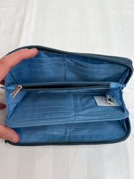 Lug Navy Wallet