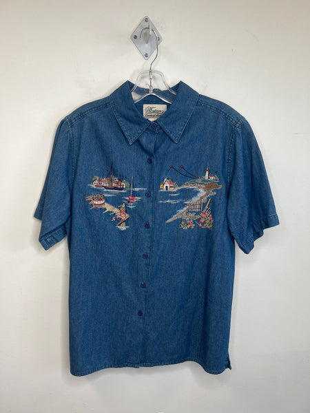 Vintage Tradition Country Collection Denim "Coastal Scene" Embroidered Short-Sleeved Button-Up Shirt (M)