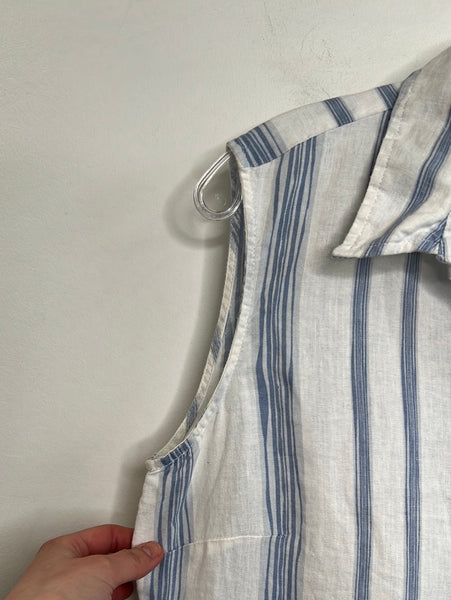 Malvin Linen White And Blue Button Up Sleeveless Shirt (XL)