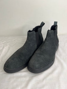 Calvin Klein Rixley Suede Grey Chelsea Boots (US 12)