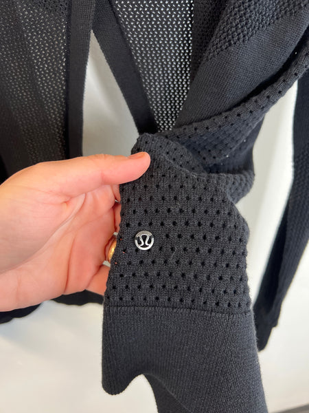 Lululemon Black Knitted Long-Sleeve Hoodie (S)