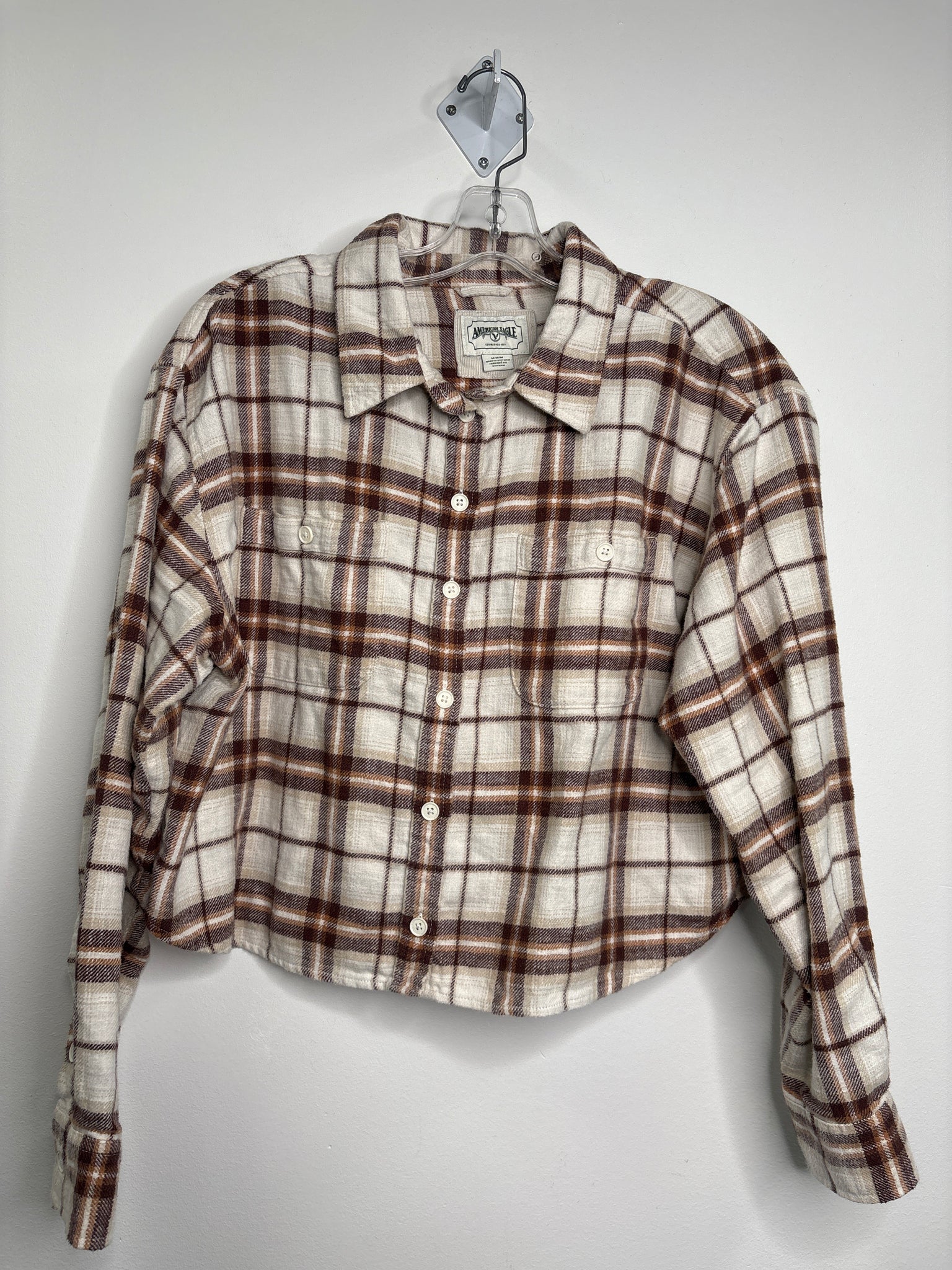 American Eagle Plaid Cropped Long-Sleeve Button-Up (M)