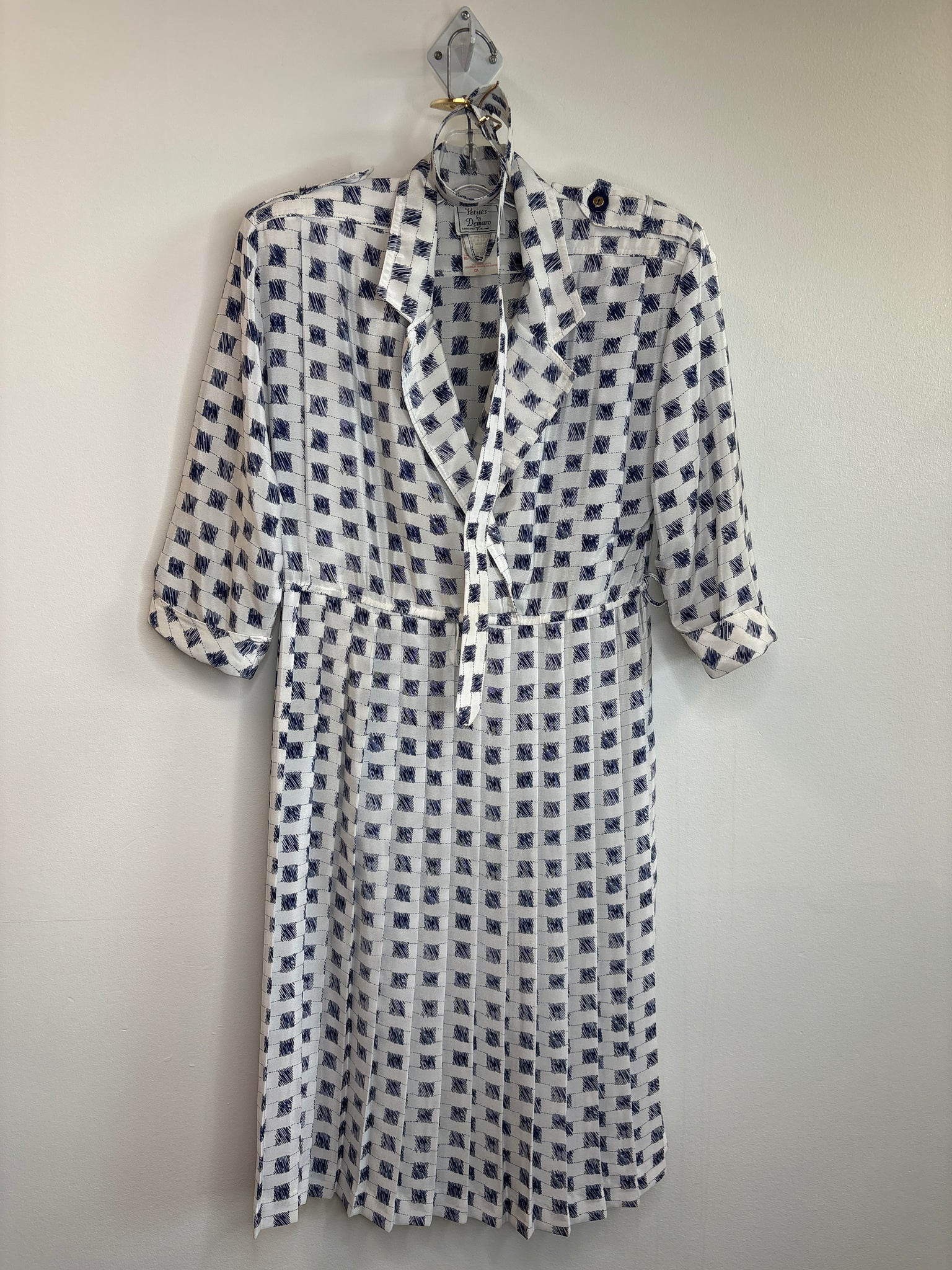 Retro Petites By Demaro Paterned Midi Dress (7/8)
