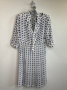 Retro Petites By Demaro Paterned Midi Dress (7/8)
