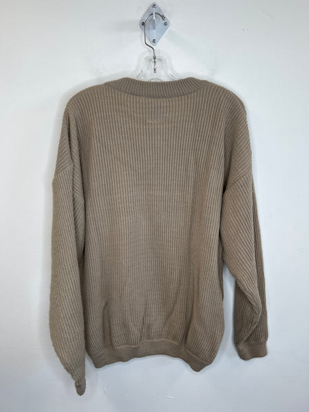 Retro Roberto Company World Brand Light Grey Long-Sleeve Sweater (L)