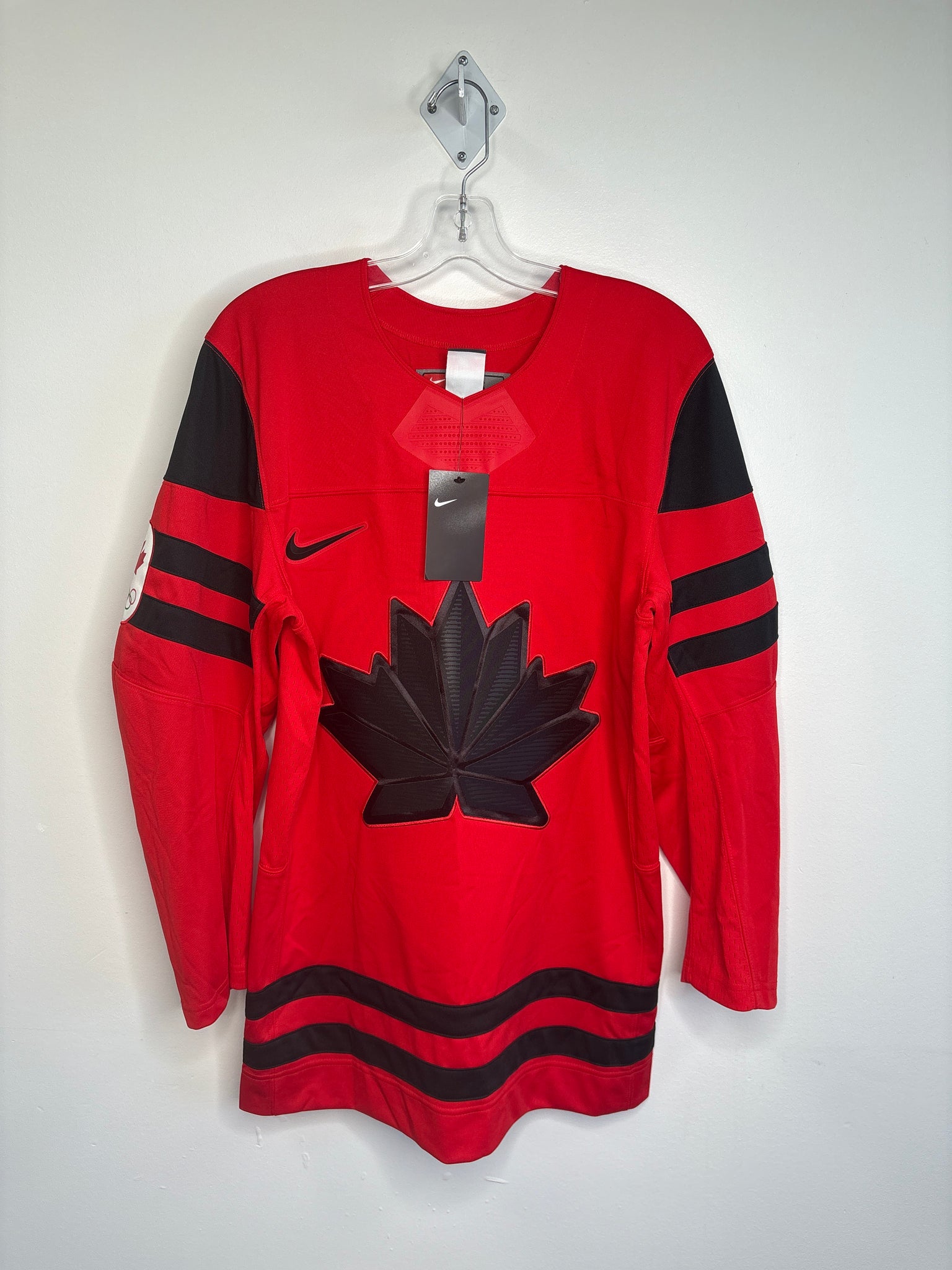 NWT Nike Team Canada Olympic Hockey Jersey (S)