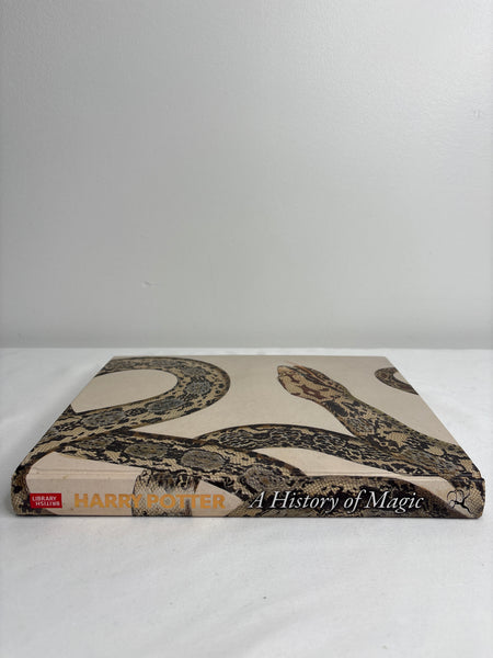 Harry Potter: History of Magic Illustrated Edition - J.K Rowling, Bloomsbury