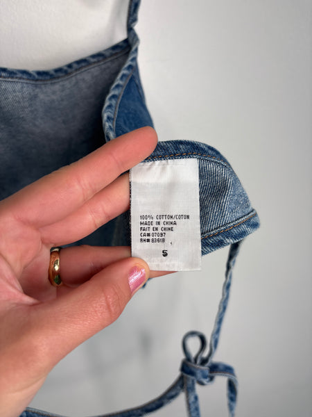 Halter Denim Cropped Tie-Back Top (5)