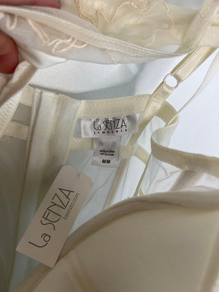 NWT La Senza 2PC Cream Lingerie Set (M)