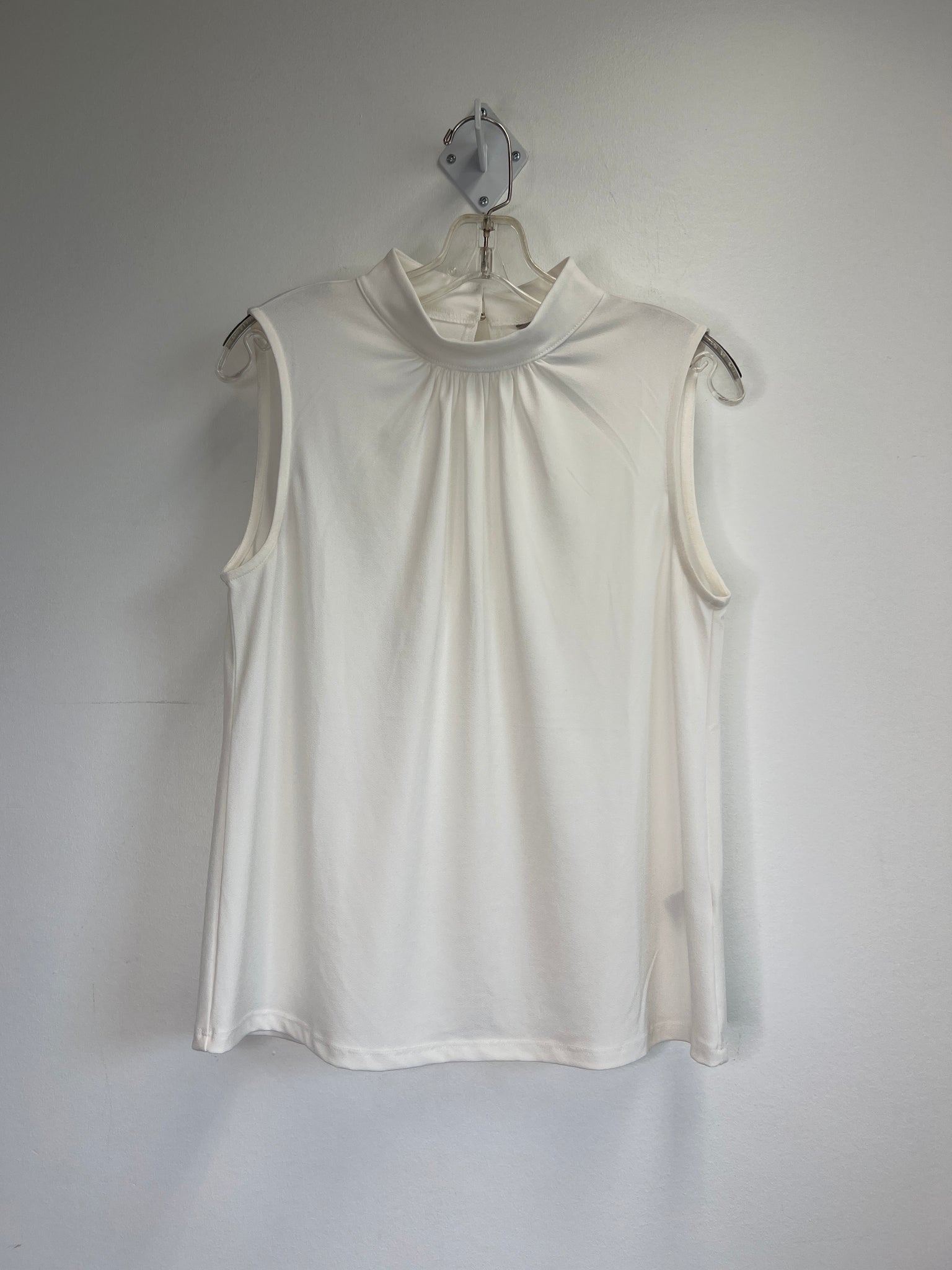 H&M White Sleeveless Blouse (M)