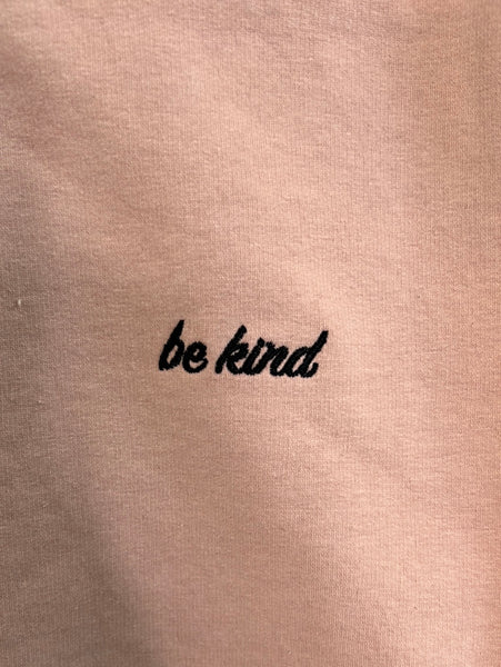 ONLY “be kind” Crewneck Sweater (M)