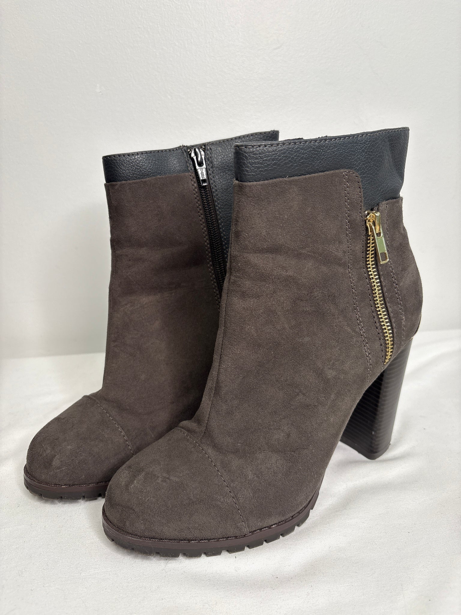 Juicy Couture Livia Charcoal Ankle Boots (US 8.5)
