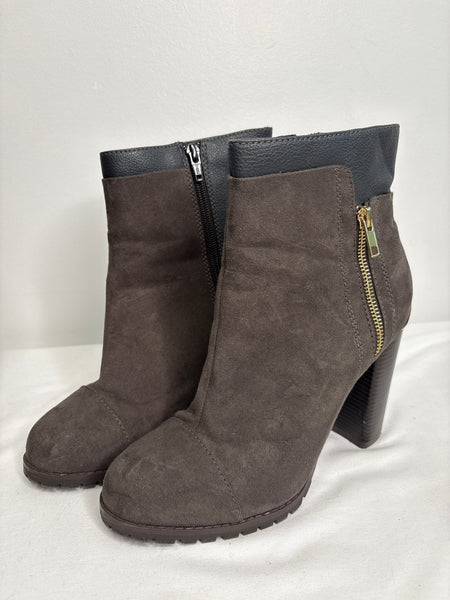 Juicy Couture Livia Charcoal Ankle Boots (US 8.5)
