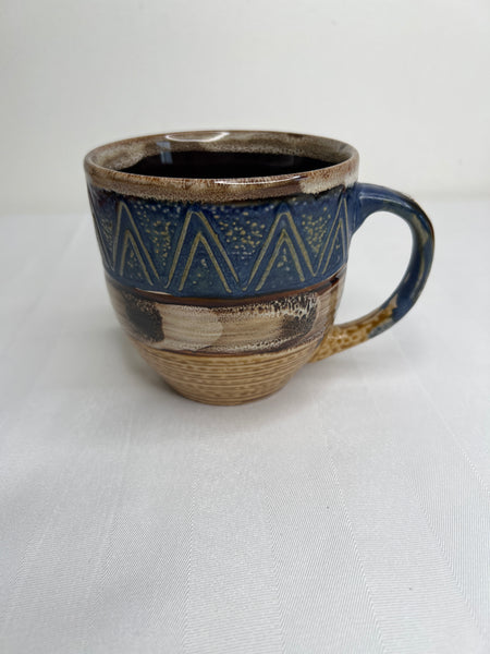 Meritage Stoneware Beige And Blue Print Mug