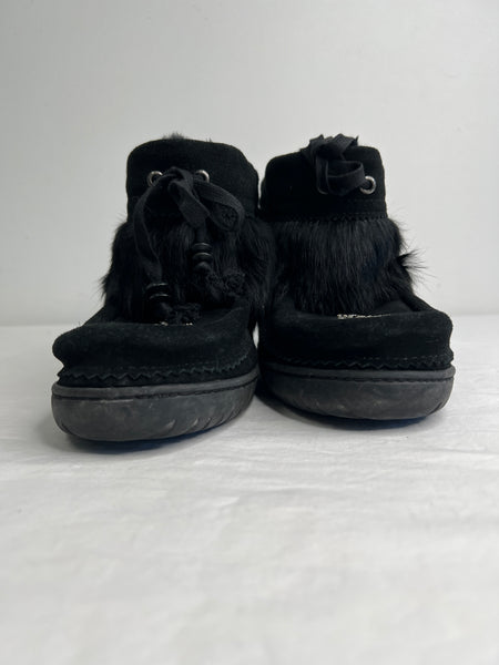 Manitobah Mukluks Black Suede Beaded Waterproof Keewatin Half-Mukluk (L5)