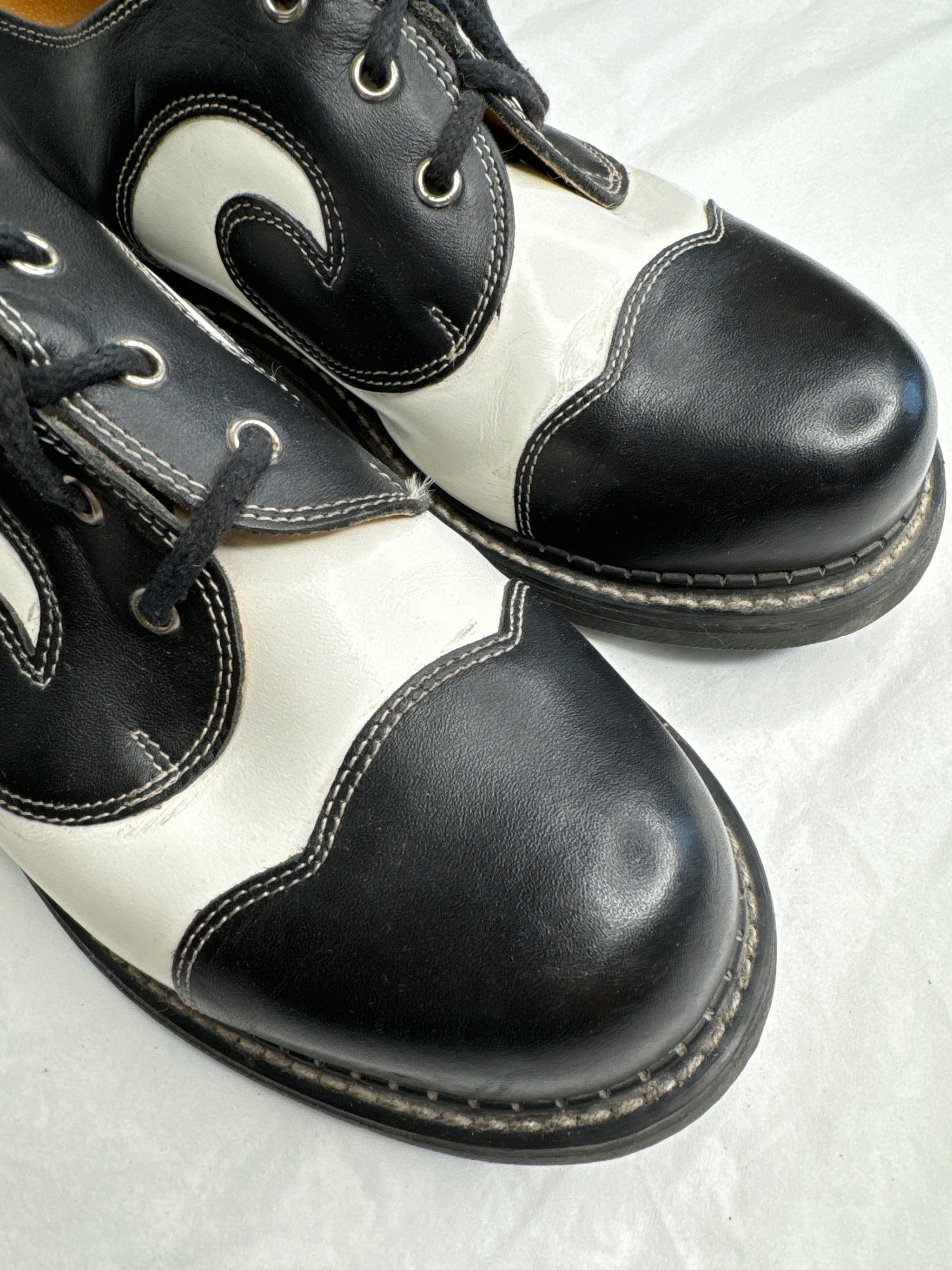 Vintage John Fluevog Gibson Swirl Angels Black White Leather Oxford Sh LoveToThrift