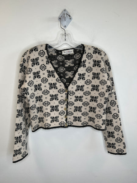 Retro Le Château White/Grey Snowflake Print Crop Button-Up Long-Sleeve Sweater