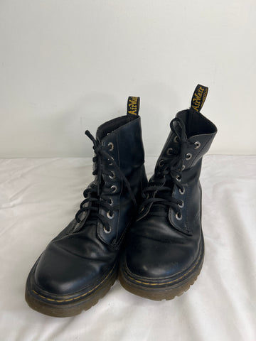 Dr. Doc Martens Luana Air Wair Black Lace Up Combat Boots (US 9)