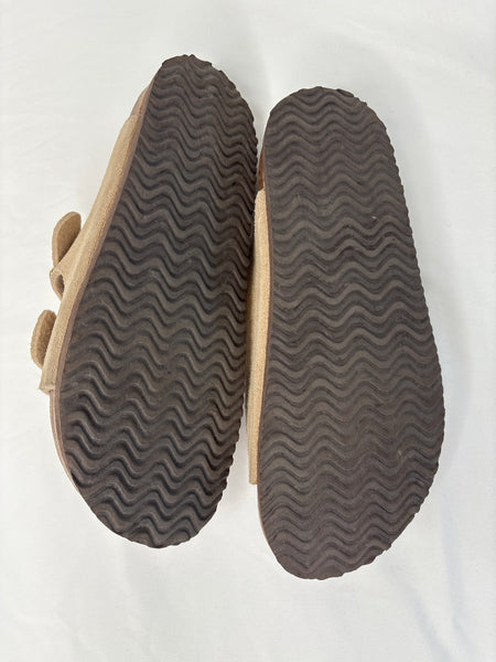 Time & Tru Sandals (US 9)
