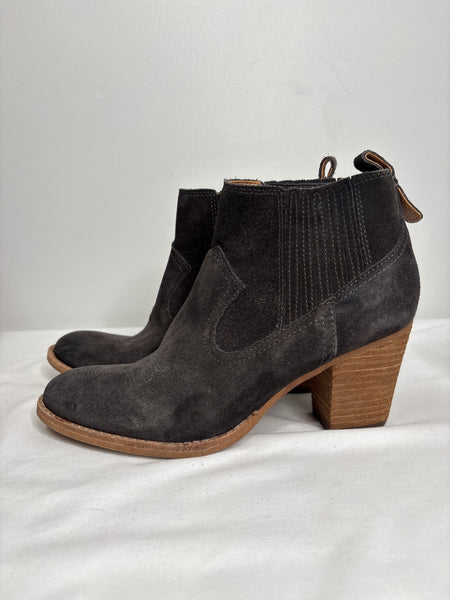 Dolce Vita Suede Heeled Western Ankle Boots (US 7.5)
