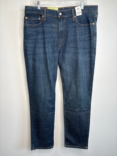 NWT Levi’s Slim Denim Jeans (38/32)