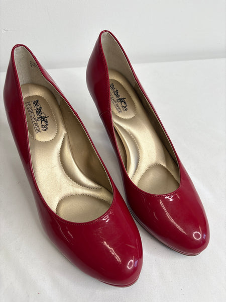 Coach And Four Heel Shoes (US 8)