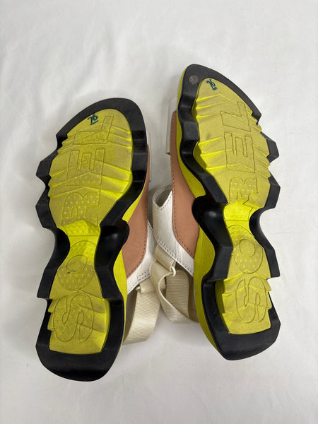 Sorel Kinetic Sandals (8.5)