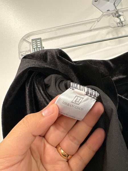 Urban Coco Velvet Mini Skirt (M)