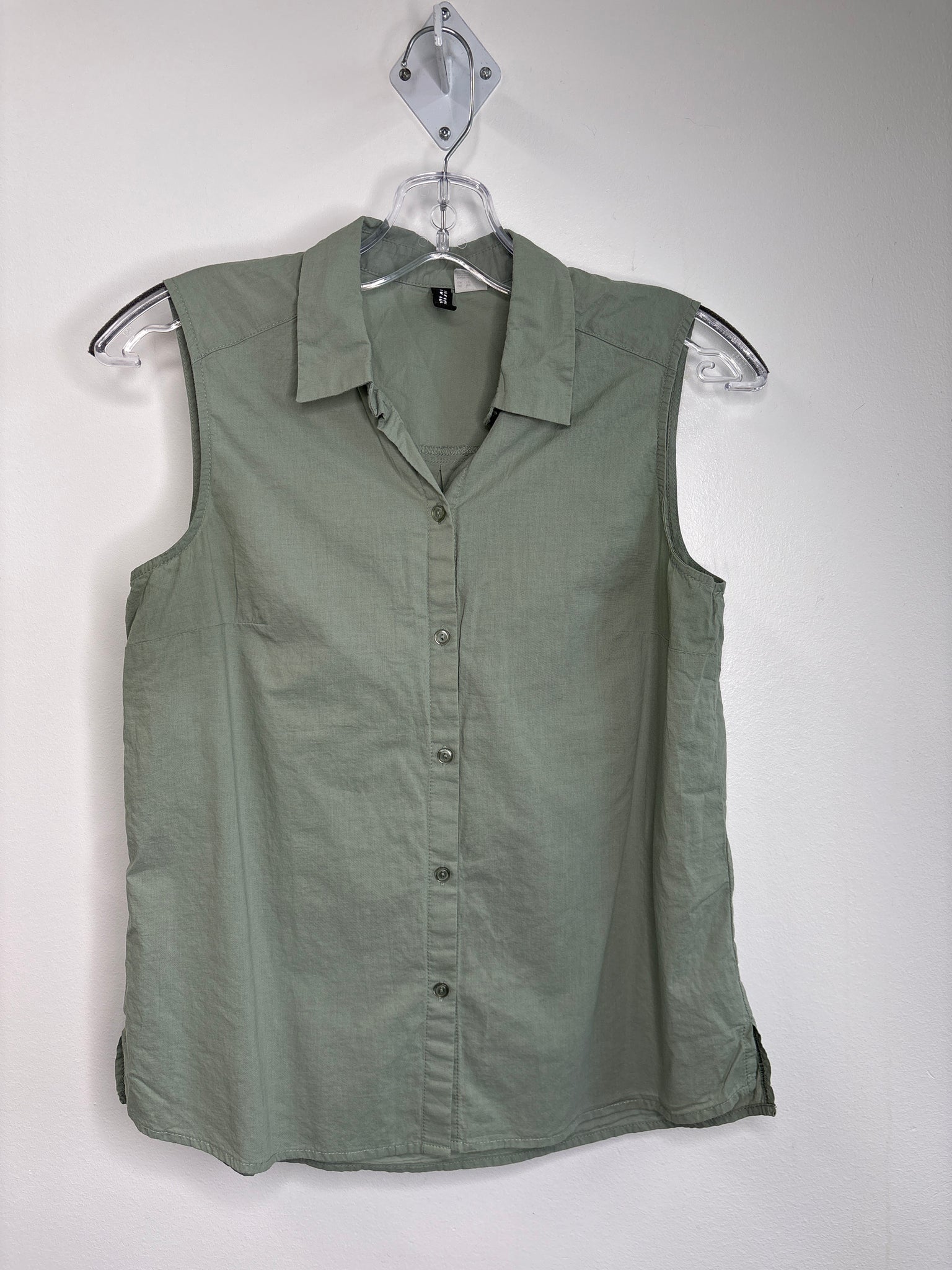 H&M Cotton Sleeveless Button Up Top (XS)