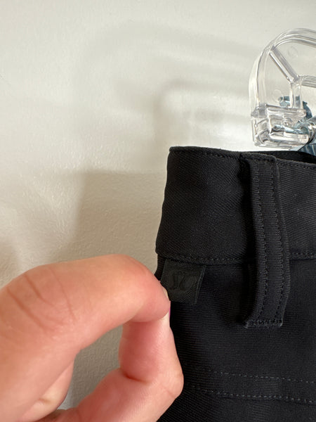 Lululemon Slim Fit Pants (32)