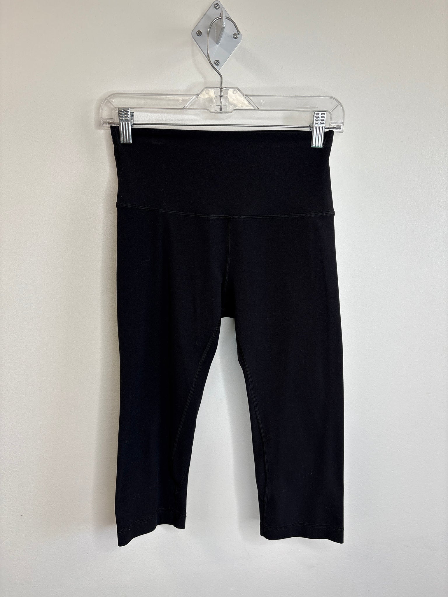 Lululemon Capri Yoga Pants (6)