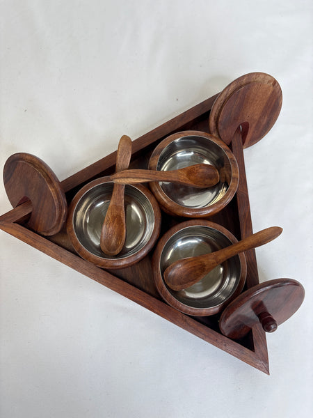 Purpledip Wooden 3 Bowls Tray Set