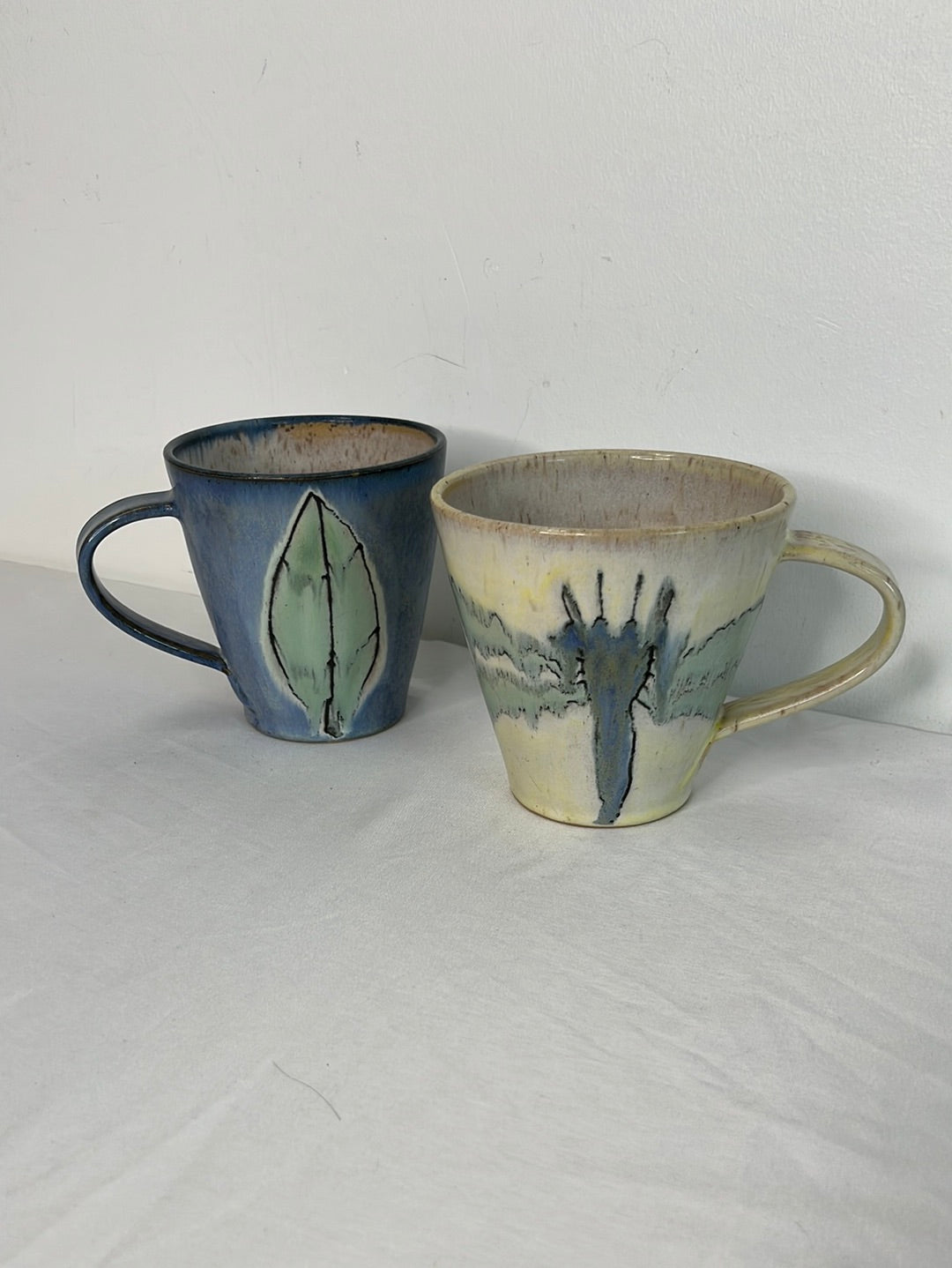 Set of 2 Stoneware Ceramic Leaf/Dragonfly Mugs