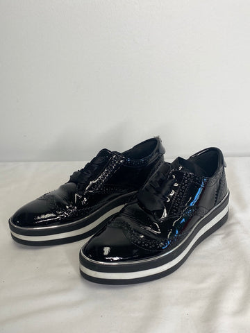 The Wishbone Collection Loafers (7M)